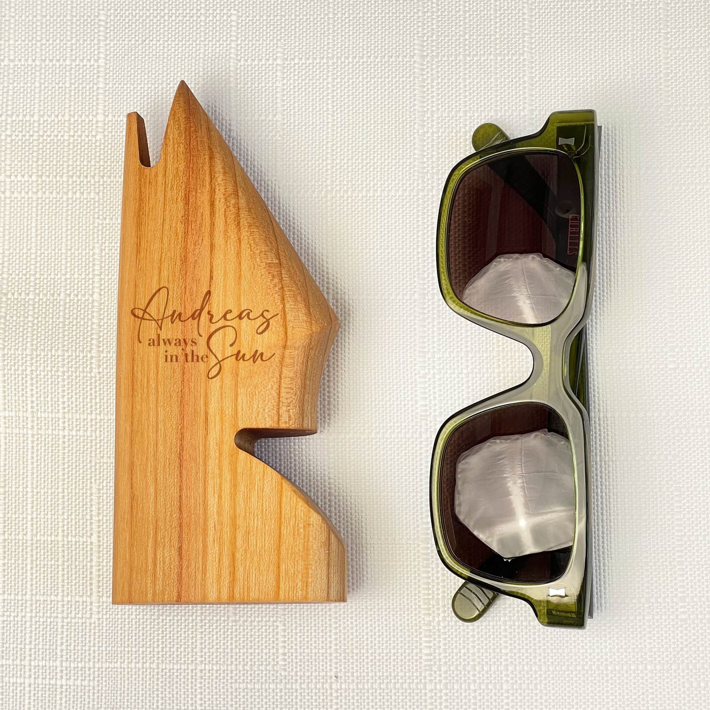 Brillenhalter aus Holz - Personalisiert