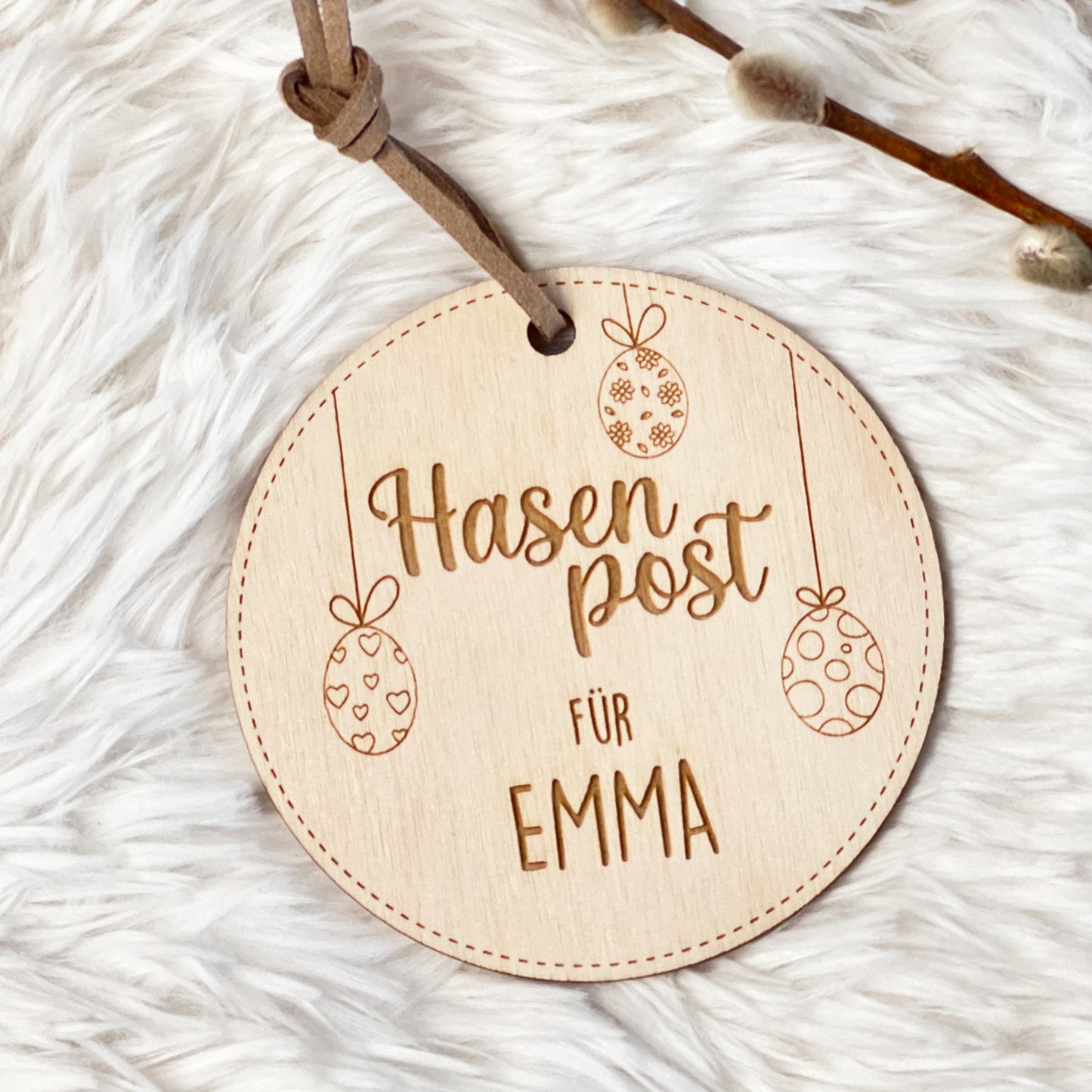 Personalisierter Korb-Anhänger aus Holz - Hasenpost