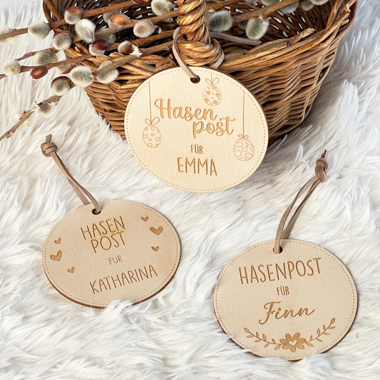 Personalisierter Korb-Anhänger aus Holz - Hasenpost