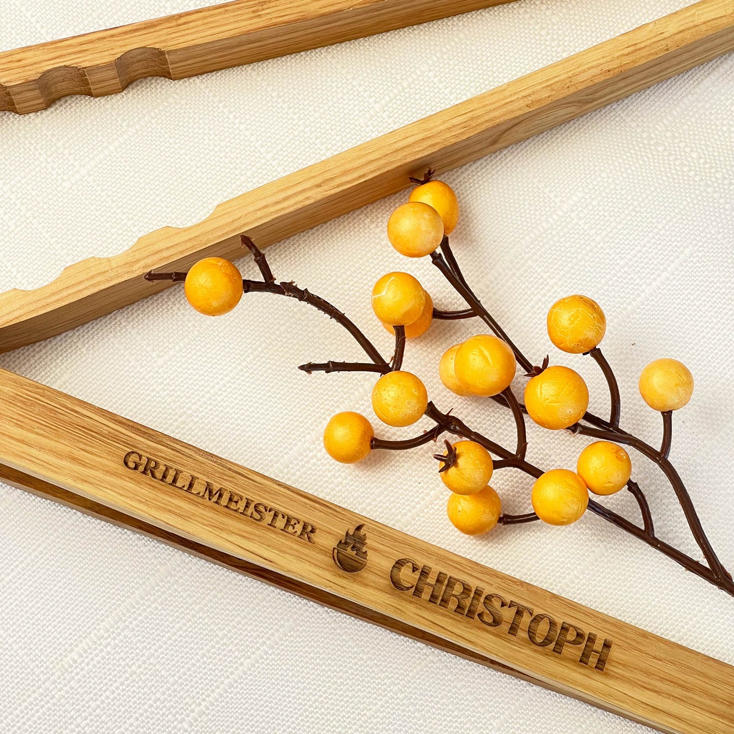 Gillzange aus Holz "Grillmeister" - Personalisiert