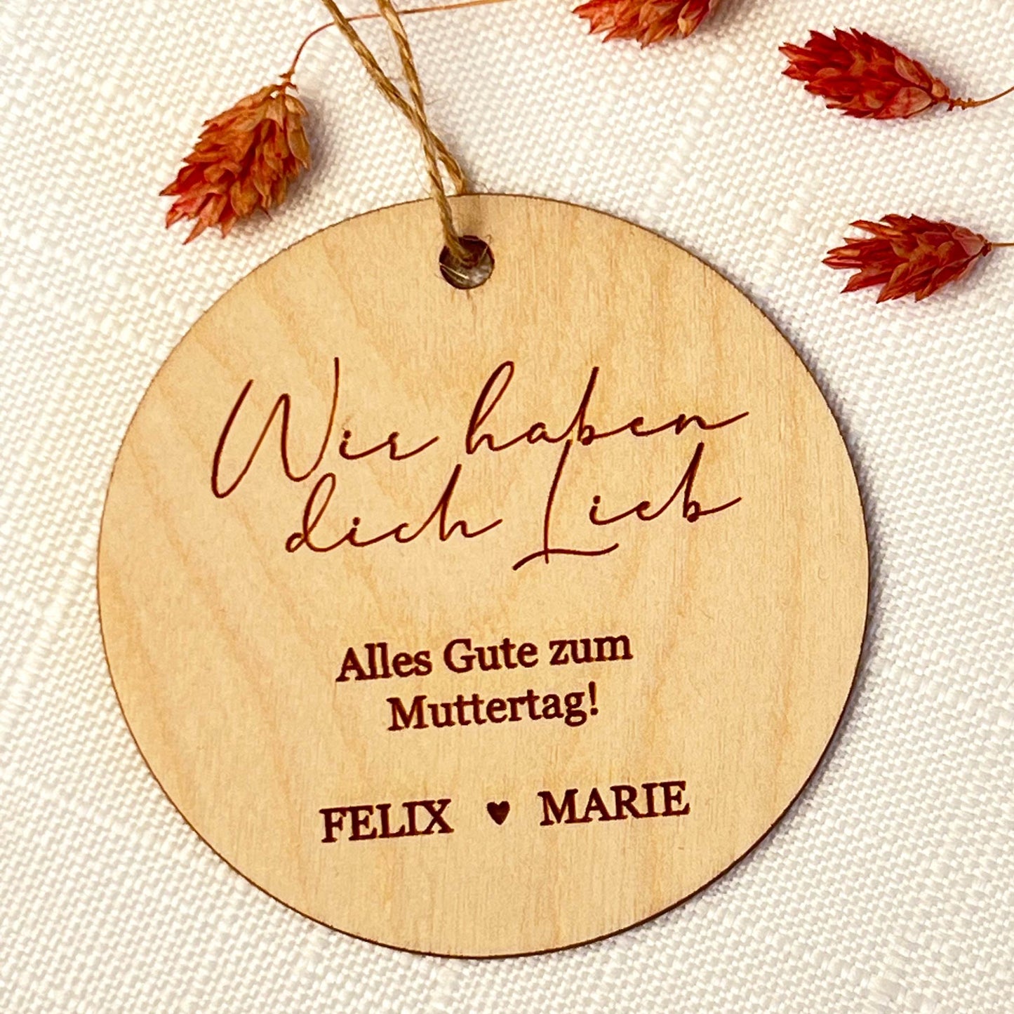 Geschenke oder Blumenanhänger aus Holz - Personalisiert für Muttertag
