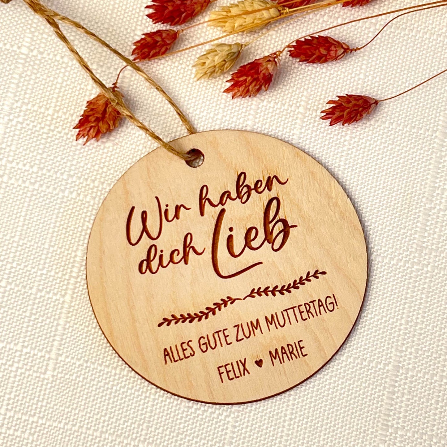 Geschenke oder Blumenanhänger aus Holz - Personalisiert für Muttertag