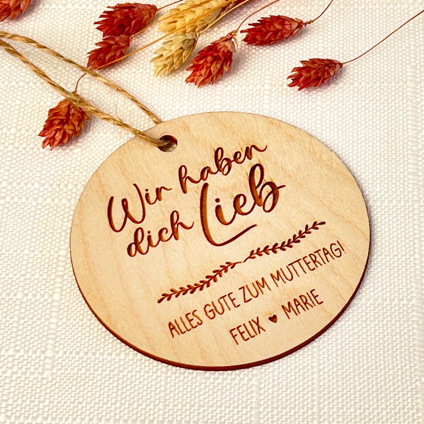 Geschenke oder Blumenanhänger aus Holz - Personalisiert für Muttertag
