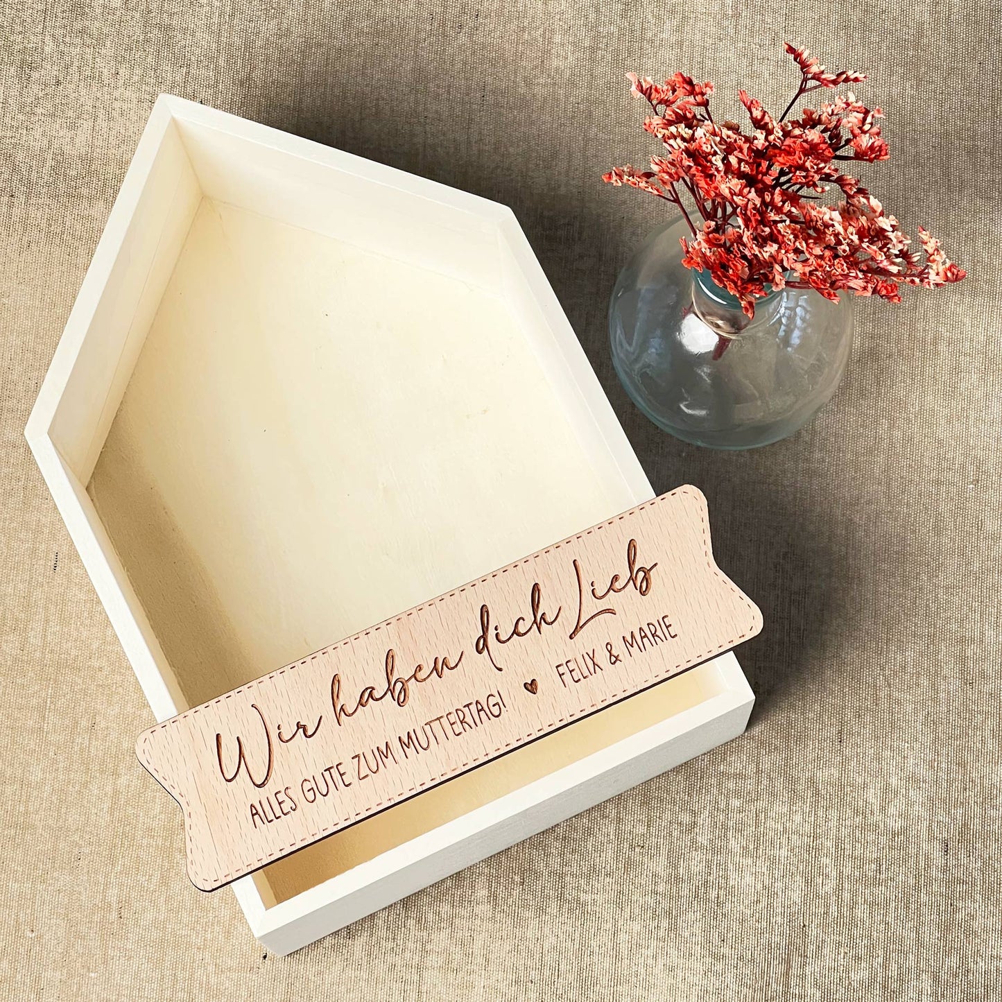 Deko Holzhaus mit Blumen - Personalisierte Muttertag Geschenke