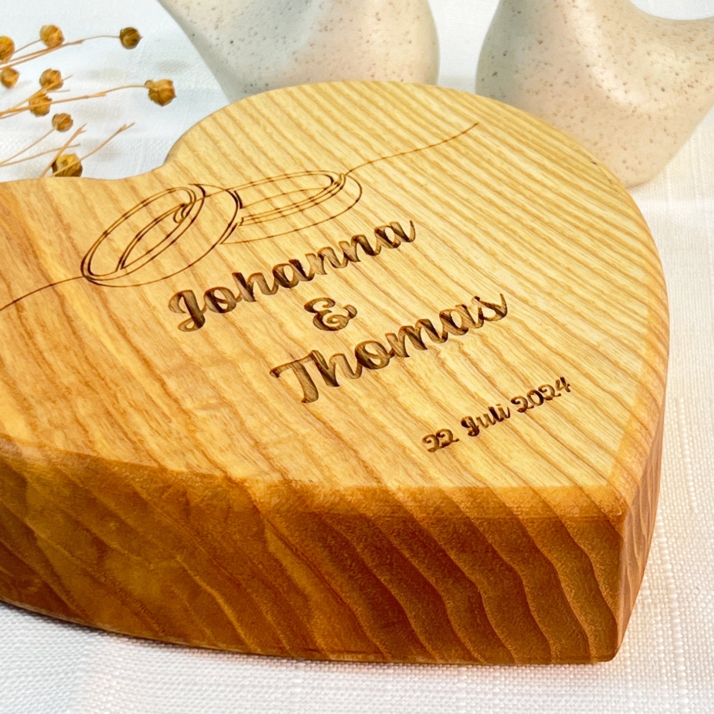 Personalisiertes Herz aus Holz mit Gravur - Hochzeitsgeschenk