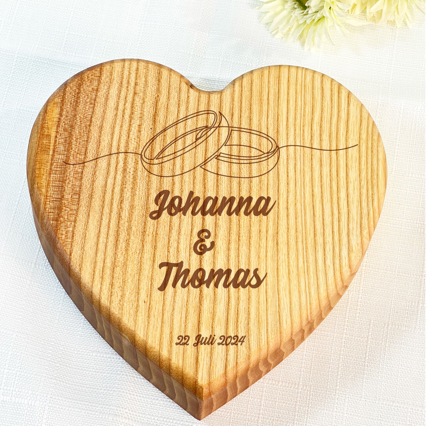 Personalisiertes Herz aus Holz mit Gravur - Hochzeitsgeschenk