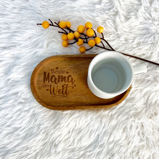 Graviertes Holztablett mit Becher - klein | Mama oder Papa