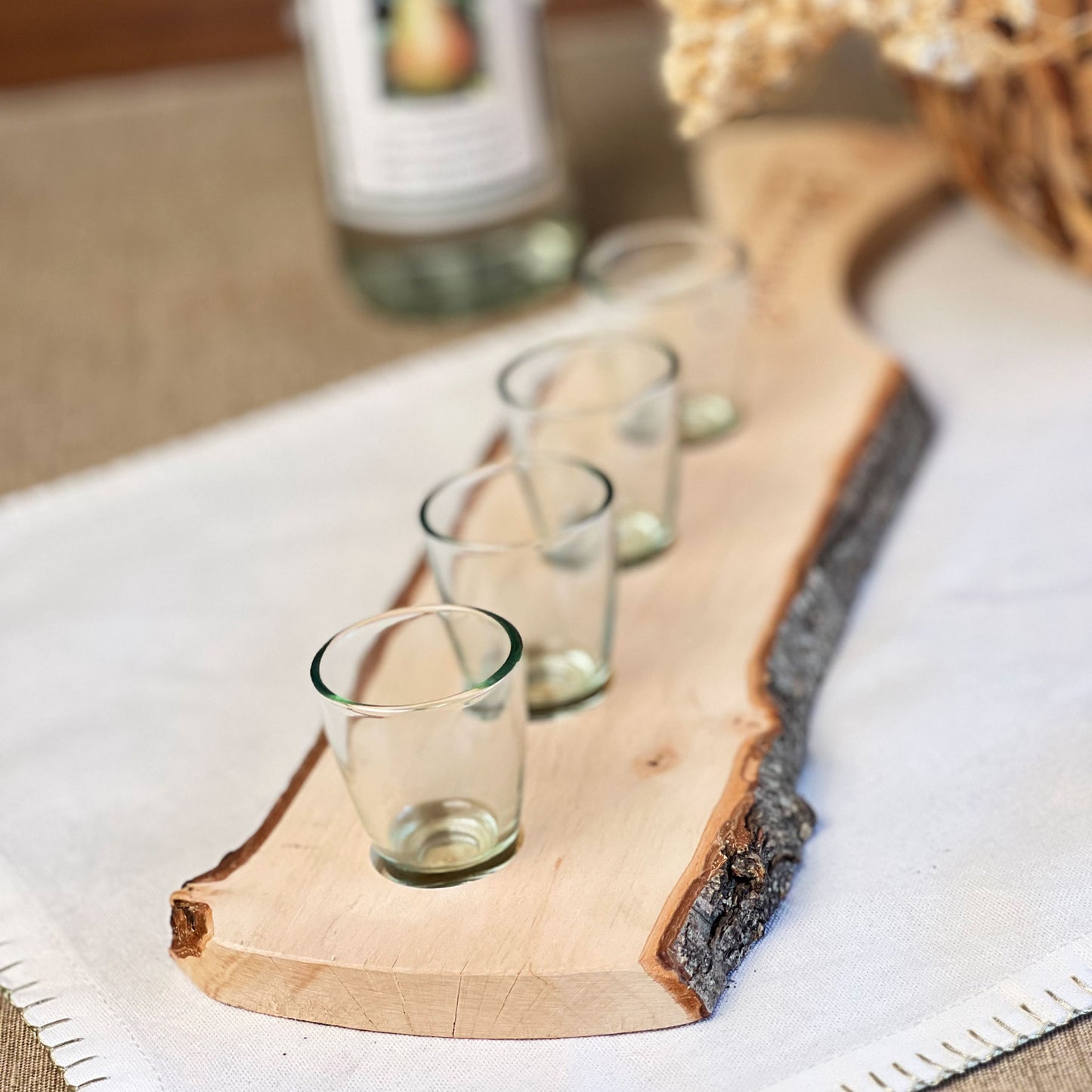 Rustikale Schnapslatte aus Erlenholz