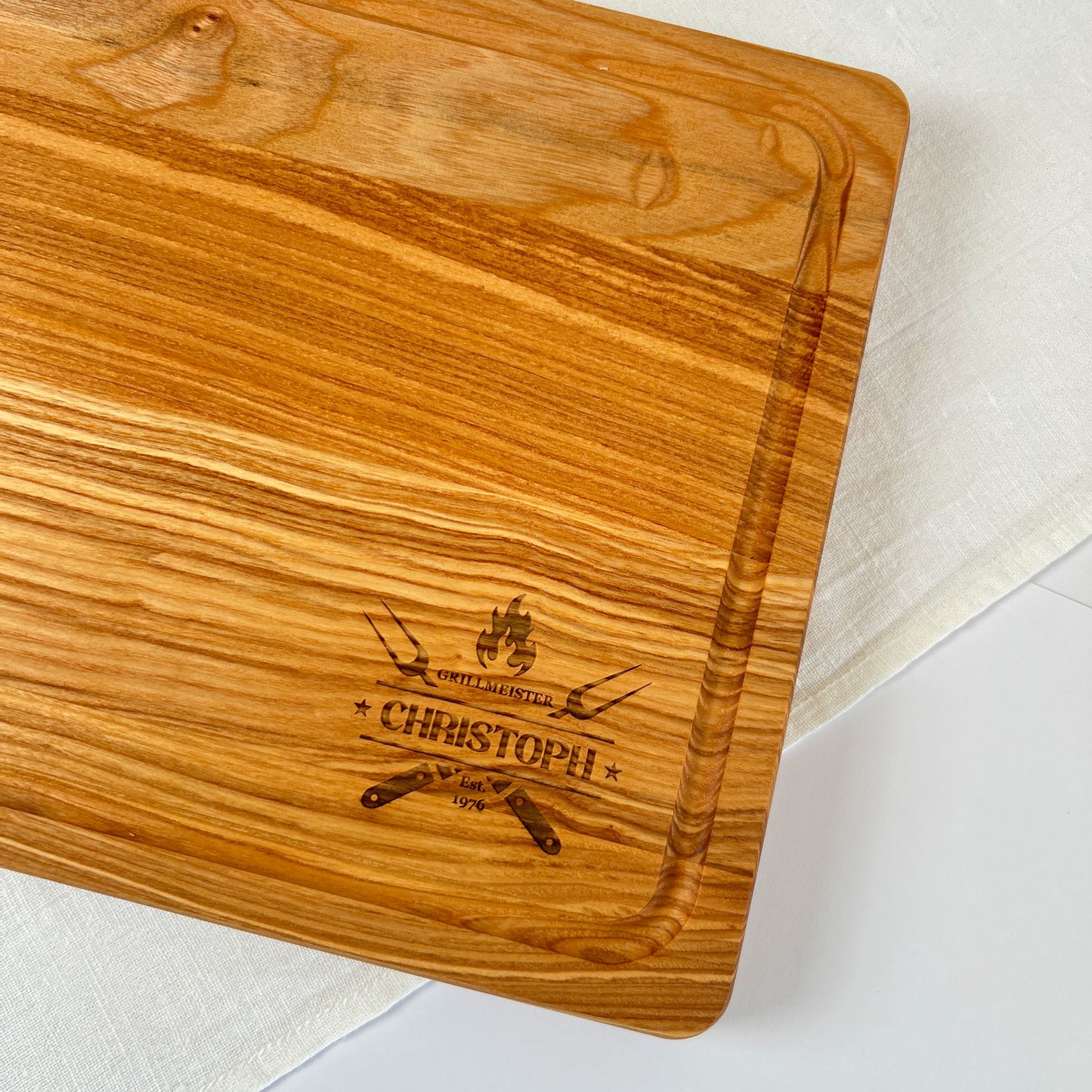 Schneidebrett aus Holz "Grillmeister" - Personalisiert