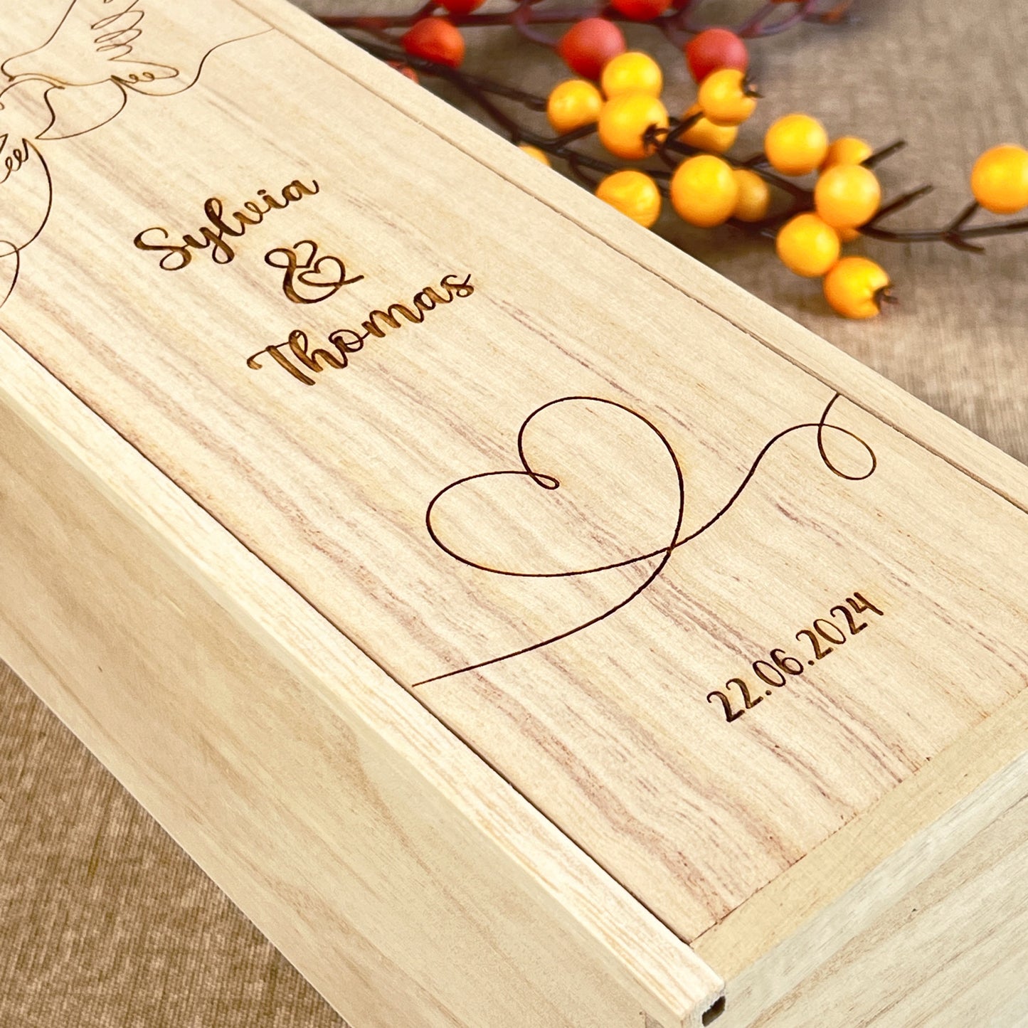 Personalisierte Weinkiste aus Holz - Hochzeitsgeschenk