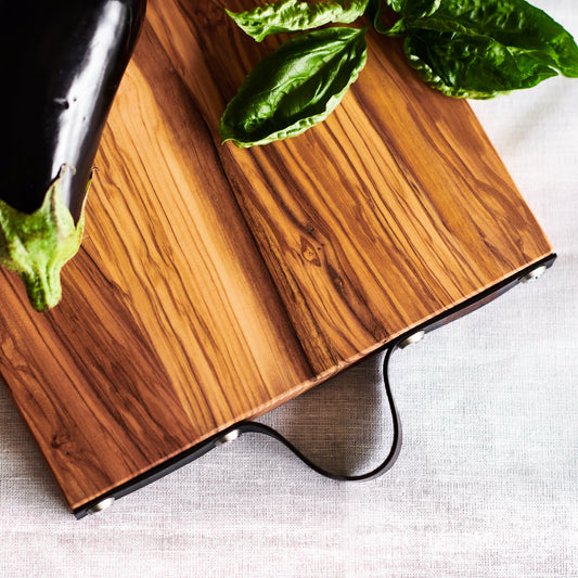 Massives Olivenholz-Schneidebrett mit Lederband
