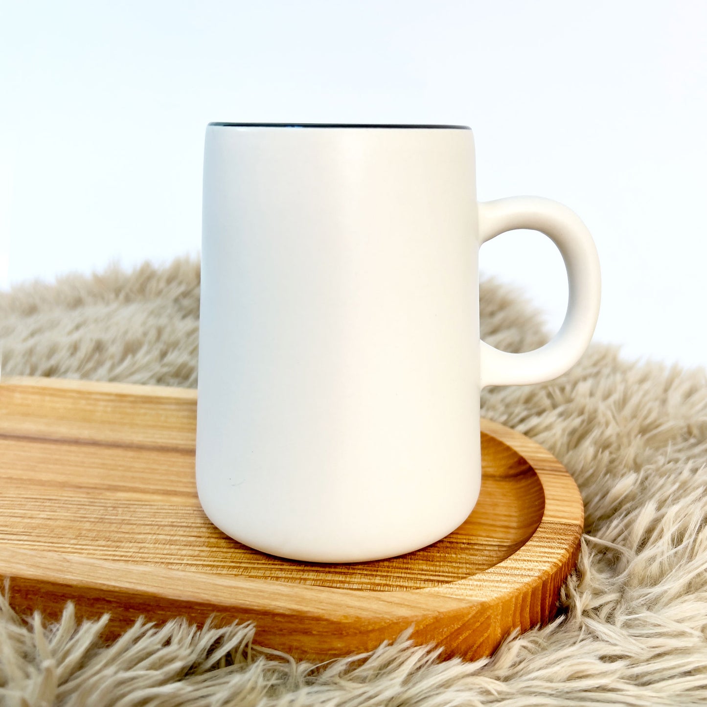 Graviertes Holztablett mit Becher - groß | Mama oder Papa