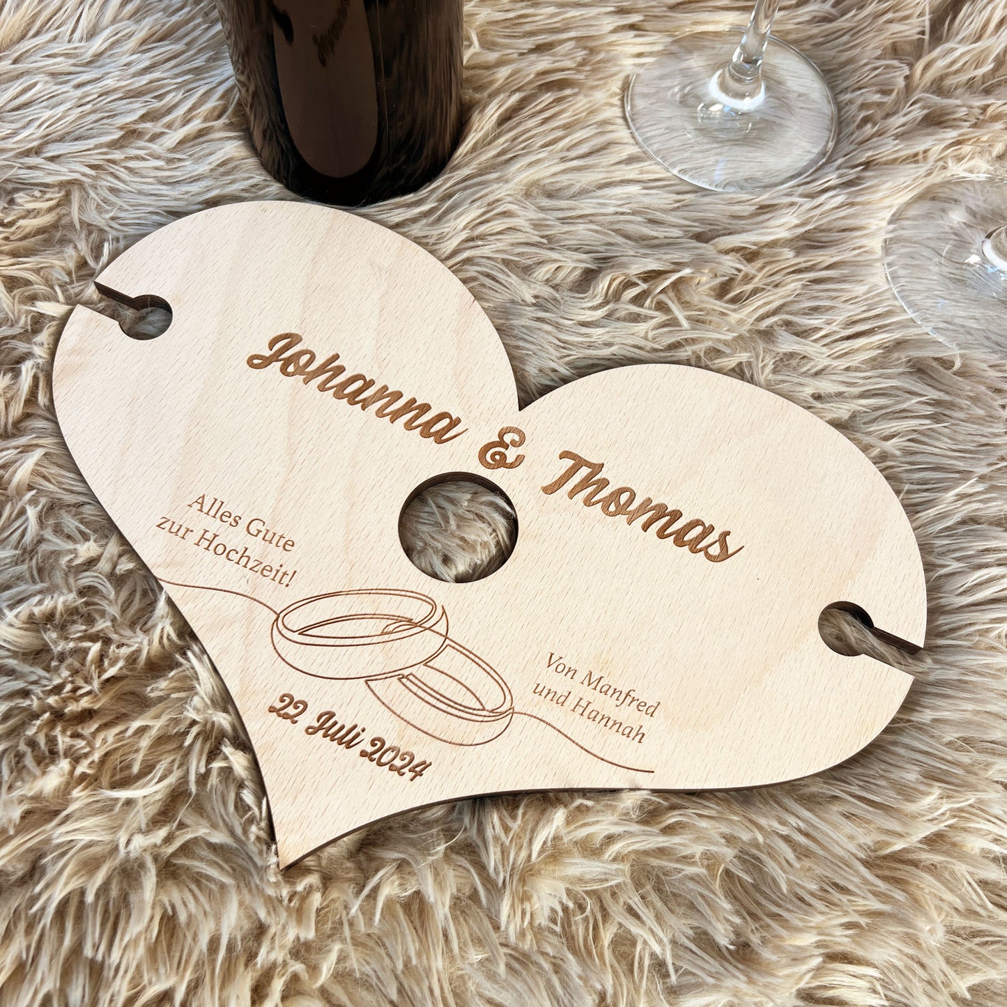 Herz-Weinglashalter aus Holz - Personalisiert