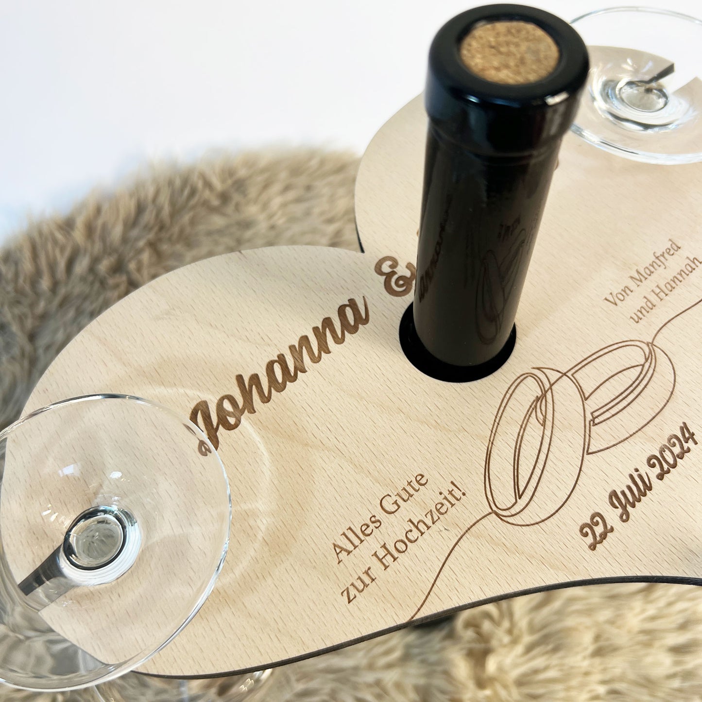 Herz-Weinglashalter aus Holz - Personalisiert