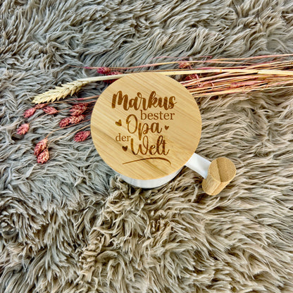 Porzellan-Becher mit Holzdeckel personalisiert | Oma oder Opa